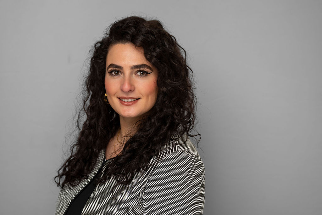 Victoria Teymourian-Yates